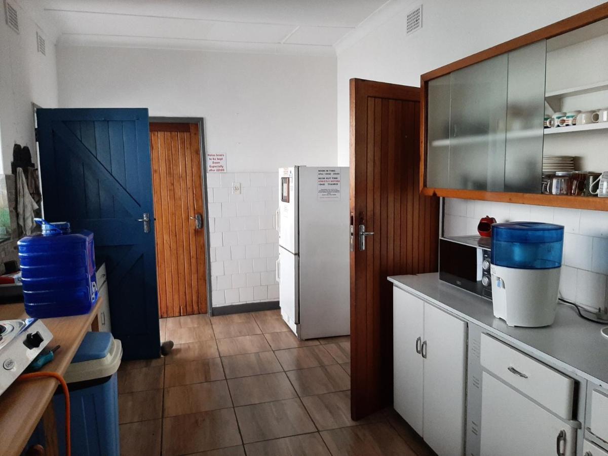 Elephant Walk Guesthouse And Back Packers 팔라보르와 외부 사진