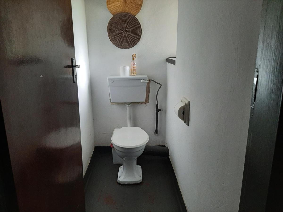 Elephant Walk Guesthouse And Back Packers 팔라보르와 외부 사진