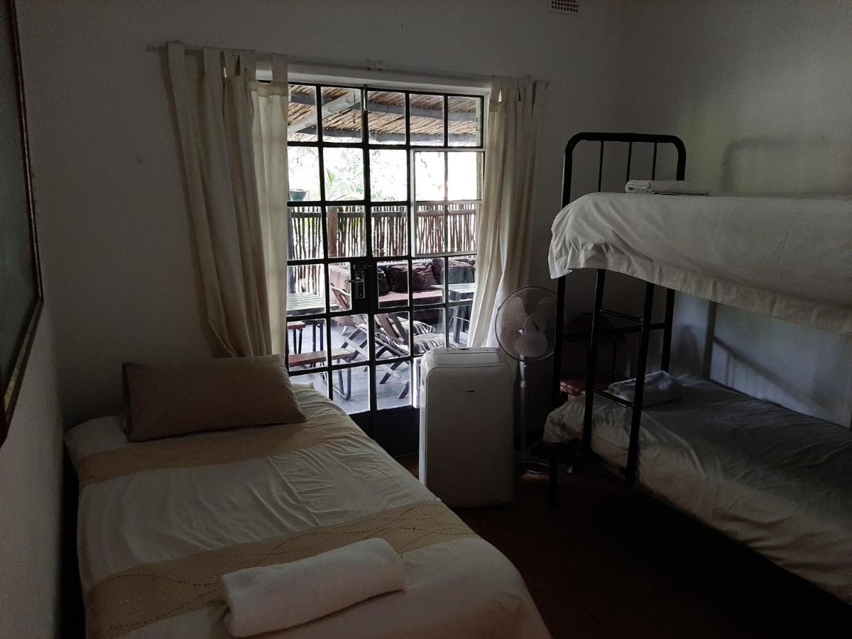 Elephant Walk Guesthouse And Back Packers 팔라보르와 외부 사진